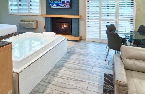 Maplewood Hotel | Pet Friendly LivINN Hotel St Paul East / Maplewood Awaits
