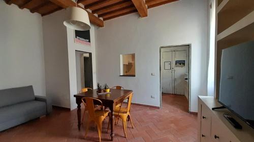 Livorno House | Unique Livornine Apartment with Parking for Families & Pets