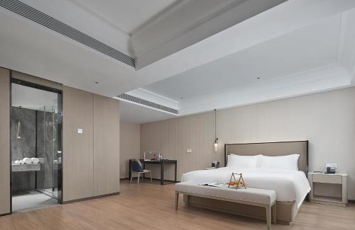 Tianhe Hotel | LIZ International Hotel Guangzhou East Railway Station Zhujiang New Town Branch - Free Shuttle Bus to Canton Fair Complex During Canton Fair Period & Free afternoon tea & Free midnight snack & Free VPN Internet Access