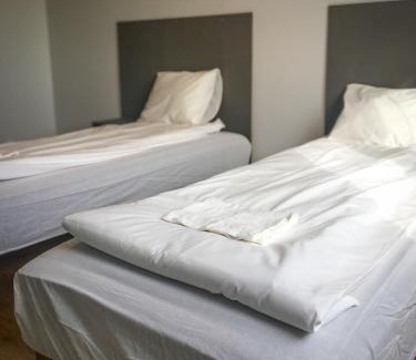Njurunda Hotel | Comfort and Convenience at Liz Motell with Breakfast Included