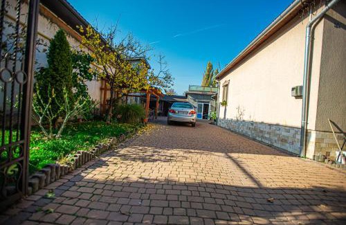 Berehove Apartment | Family-Friendly Retreat at Lizak with 9.3/10 Rating