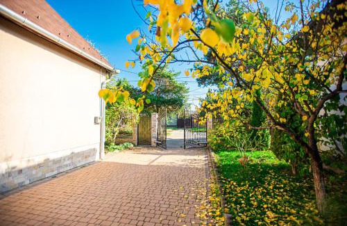 Berehove Apartment | Family-Friendly Retreat at Lizak with 9.3/10 Rating