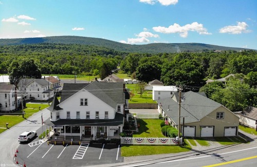 Andreas Bed & Breakfast | Top-Rated Lizard Creek Inn: A Guest Favorite Stay