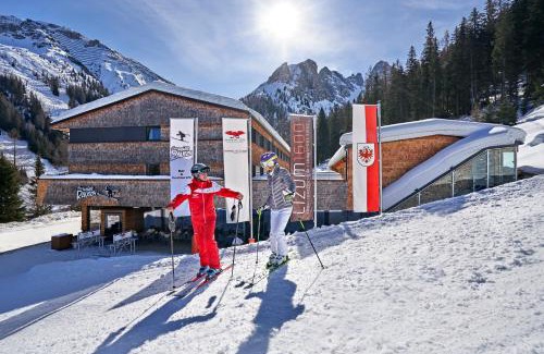 Axamer Lizum Hotel | Discover Lizum 1600: Top-Rated Snow Sports Retreat
