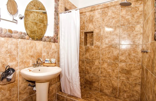 Urubamba Hotel | Top-Rated Lizzy Wasi Urubamba with Spa & Family Amenities
