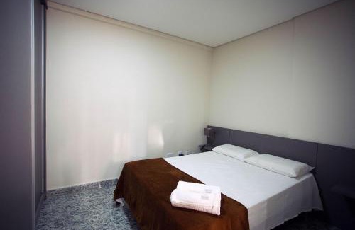 Lourdes Apartment | Discover Locking's Lourdes 6: Pet-Friendly Retreat