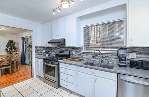 Lower Kingsbury House | Discover The Juniper Cabin: Family-Friendly Retreat in Stateline