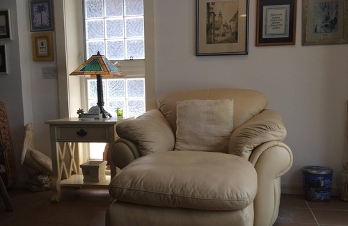Isle of Palms Cottage | LL-3/30 night minimum stays available year-round-Ocean๐2 blocks-๐-friendly!