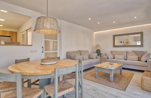Llafranc Apartment | Refurbished Llafranc Centre with Ocean Views and Family Appeal