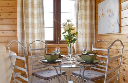 West Buckland House | Cozy Llama Lodge: Pet and Child Friendly Retreat