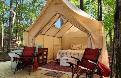 Villa Rica RV Rental | Serene Llama Retreat - Unique Wall Tent in Nature's Embrace