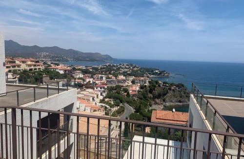 Llanca Apartment | Stunning Llançà Oceanfront Apartment with Pool & Views