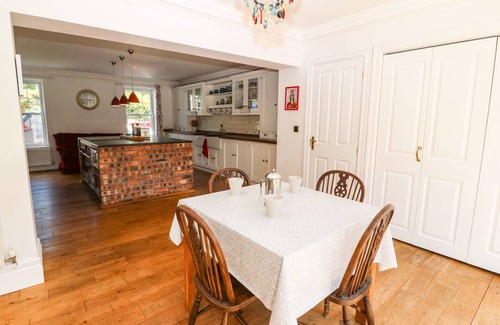 Amlwch House | Family-Friendly LLECHOG with Cozy Open Fire in Cemaes Bay