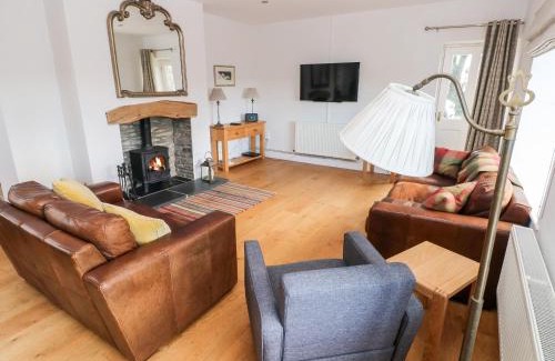 Llanfallteg House | Discover Llety'r Llwynog: Family-Friendly 4-Star Retreat