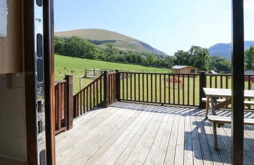 Brynrefail Ski Chalet | Experience Lletyr Bugail: Pet-Friendly Retreat, Rated 9.5