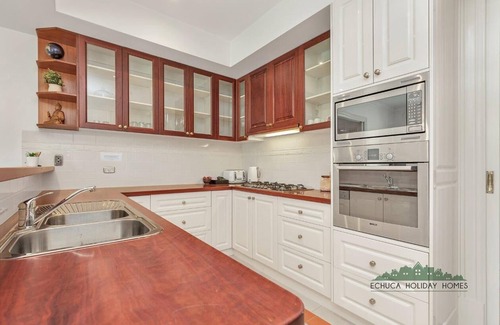 Echuca House | Llewoh on Crofton Sum