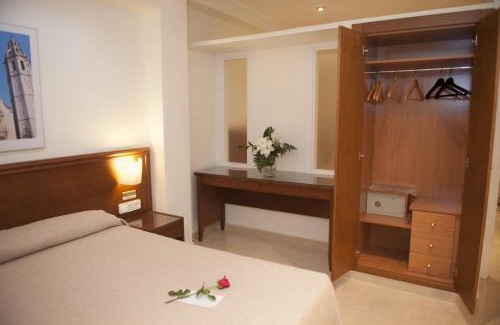 La Mata Apartment | Discover Lloyds Beach Club: Oceanfront Bliss Awaits You