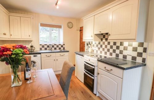 Dolgellau House | Exceptional Llwyn Celyn: Family-Friendly 4-Star Retreat