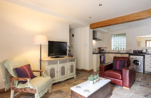 Nant Gwynant House | Discover Family-Friendly Comfort at Llys Elen Hotel