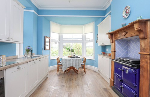 Criccieth Cottage | Llys Owen