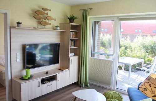 Wremen Apartment | Experience Oceanfront Comfort at LM 9-1-1 Ferienwohnung