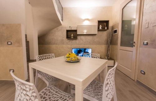 Lonato del Garda Apartment | Discover LM House 01: Pet-Friendly with Top Amenities