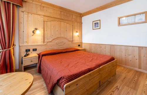 Fondo Hotel | Discover LM Rooms: Rated 9.1, Pet-Friendly Retreat