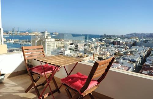 Las Palmas de Gran Canaria Apartment | Discover LMCM Canteras: Oceanfront Paradise for Families