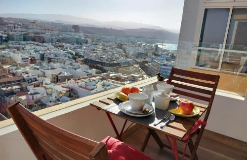 Las Palmas de Gran Canaria Apartment | Discover LMCM Canteras: Oceanfront Paradise for Families