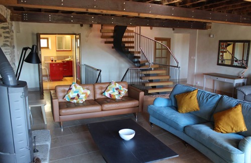 Saint-Laurent-de-Cerdans Other | Guest Rated 10/10: Lo Boix Farmhouse with Pool and Spa