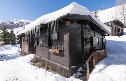 Sestriere Ski Chalet | Pet-Friendly Lo Chalet dello Sciatore: Breakfast Included
