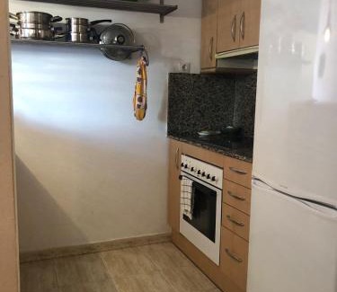 Alcanar Apartment | Cozy Lo Chalet: Pet & Child Friendly Retreat with 8.8 Rating