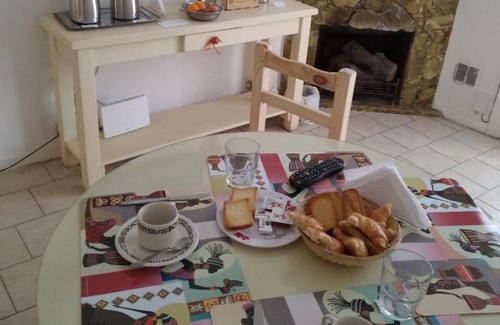Vicente Lopez Bed & Breakfast | Family-Friendly Lo de Pablo with Kitchen Amenities