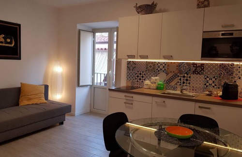 Old Town Apartment | Cozy Lo Duca Suite in Cefalù's Historic Center Awaits