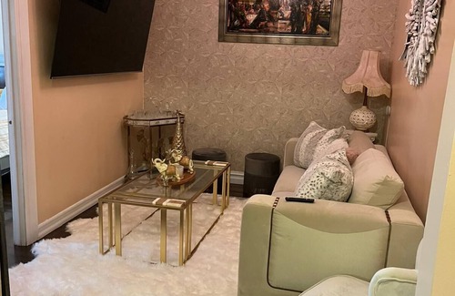 Fordham Apartment | Discover Comfort in the Heart of the Bronx, Pet-Friendly Stays