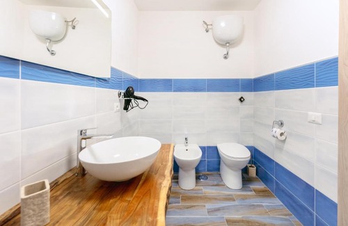 Procida House | Family-Friendly Getaway at Lo Scuncino with Kitchen Amenities