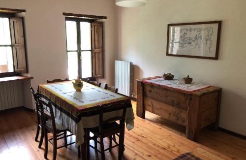 Casteldelfino House | Pet-Friendly Escape at Lo Stambecco - Rated 10/10!