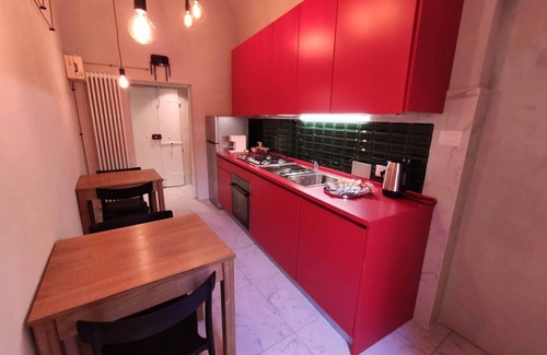 Pisa City Centre Apartment | Guest Rated 10/10: Lo Strullo One Bedroom Suite Awaits
