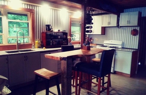 Rideau Lakes Cottage | Private Retreat on Big Crosby Lake Road with Ocean Views