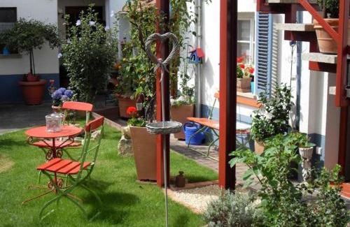 Gimmeldingen Apartment | Guest Rated: Loblocher Max und Moritz with 9.2/10 Score