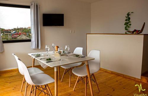 Punta del Diablo House | Discover Lobos de Mar: Oceanfront Oasis with Pet-Friendly Perks