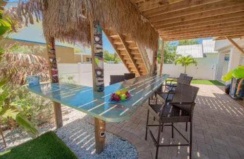 Cortez House | Oceanfront Escape at Lobster Key with Pool and Ocean Views