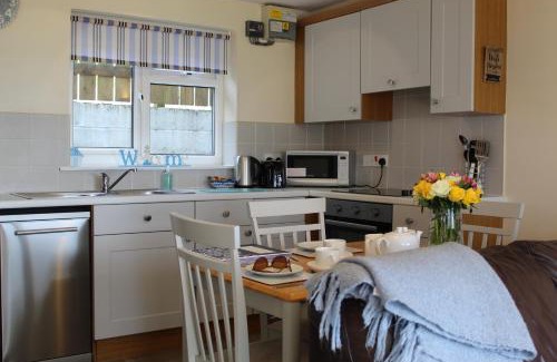 Seaton House | Pet-Friendly Oceanfront Escape at Lobster Pot - Mount Brioni