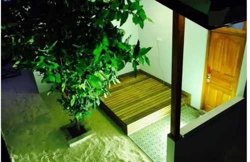 Kamadhoo House | Discover Local Island Home: Your Affordable Escape Awaits!
