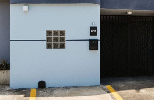 Gobernador Pinero Apartment | Ideal Group Unit in Prime Location with Pet-Friendly Amenities