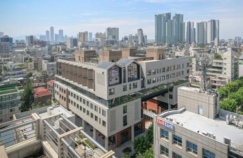 Mapo Hotel | Cozy Retreat at Local Stitch Creator in Seogyo