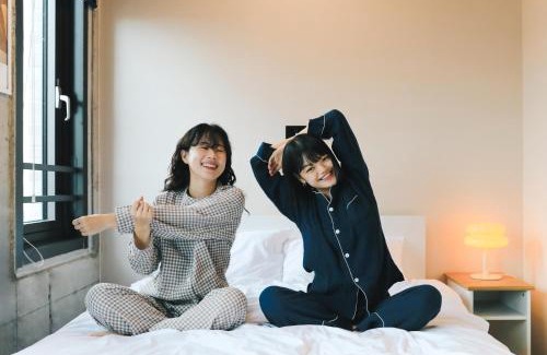 Mapo Hotel | Cozy Retreat at Local Stitch Creator in Seogyo