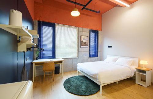 Mapo Hotel | Cozy Retreat at Local Stitch Creator in Seogyo