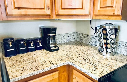 Page House | Unforgettable Views with Pet-Friendly Comfort Near Antelope Canyon