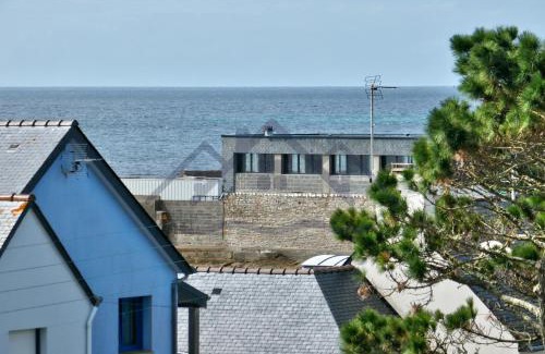 Treffiagat Apartment | LocaLise - B02- Appartement vue mer - Plage et centre à pied - Balcon - Wifi inclus - Draps inclus - Animaux bienvenus